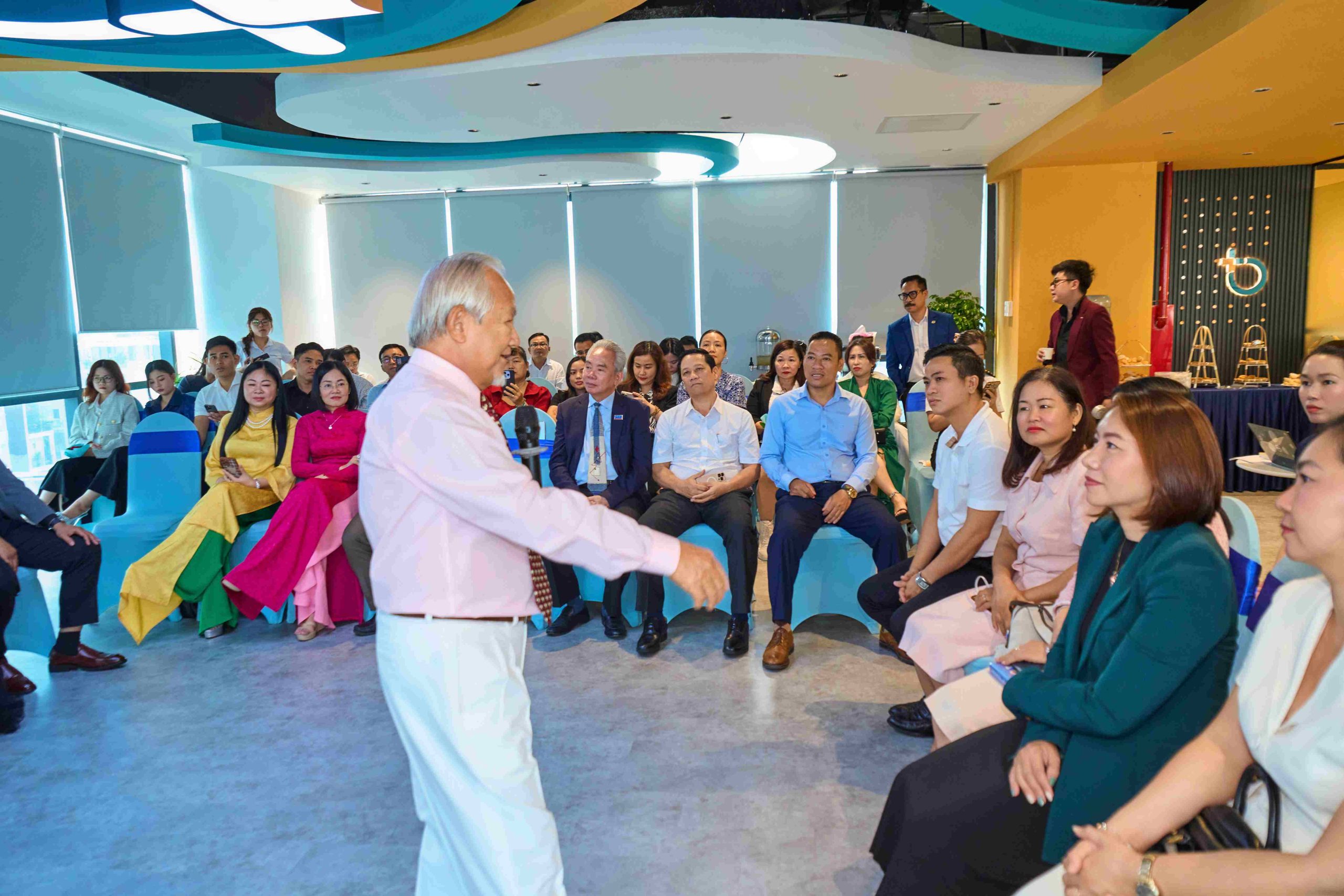 vai trò của nhà quản trị không nằm ở việc sở hữu bao nhiêu người giỏi, mà nằm ở khả năng trân trọng, ghi nhận và khơi dậy năng lực nơi từng con người.