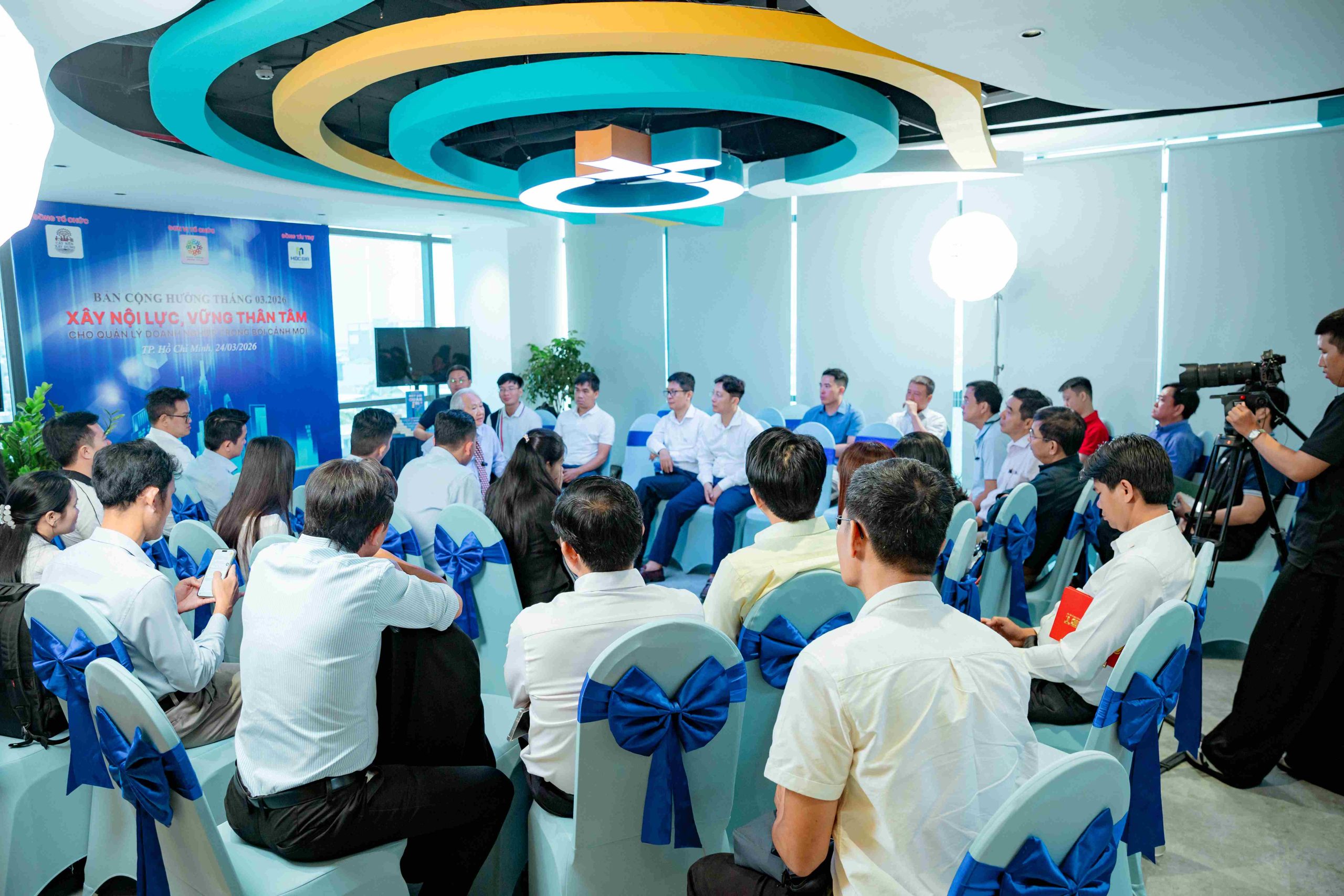 Theo giáo sư Phan Văn Trường văn hóa báo cáo chính là nền tảng của sự minh bạch và lòng tin